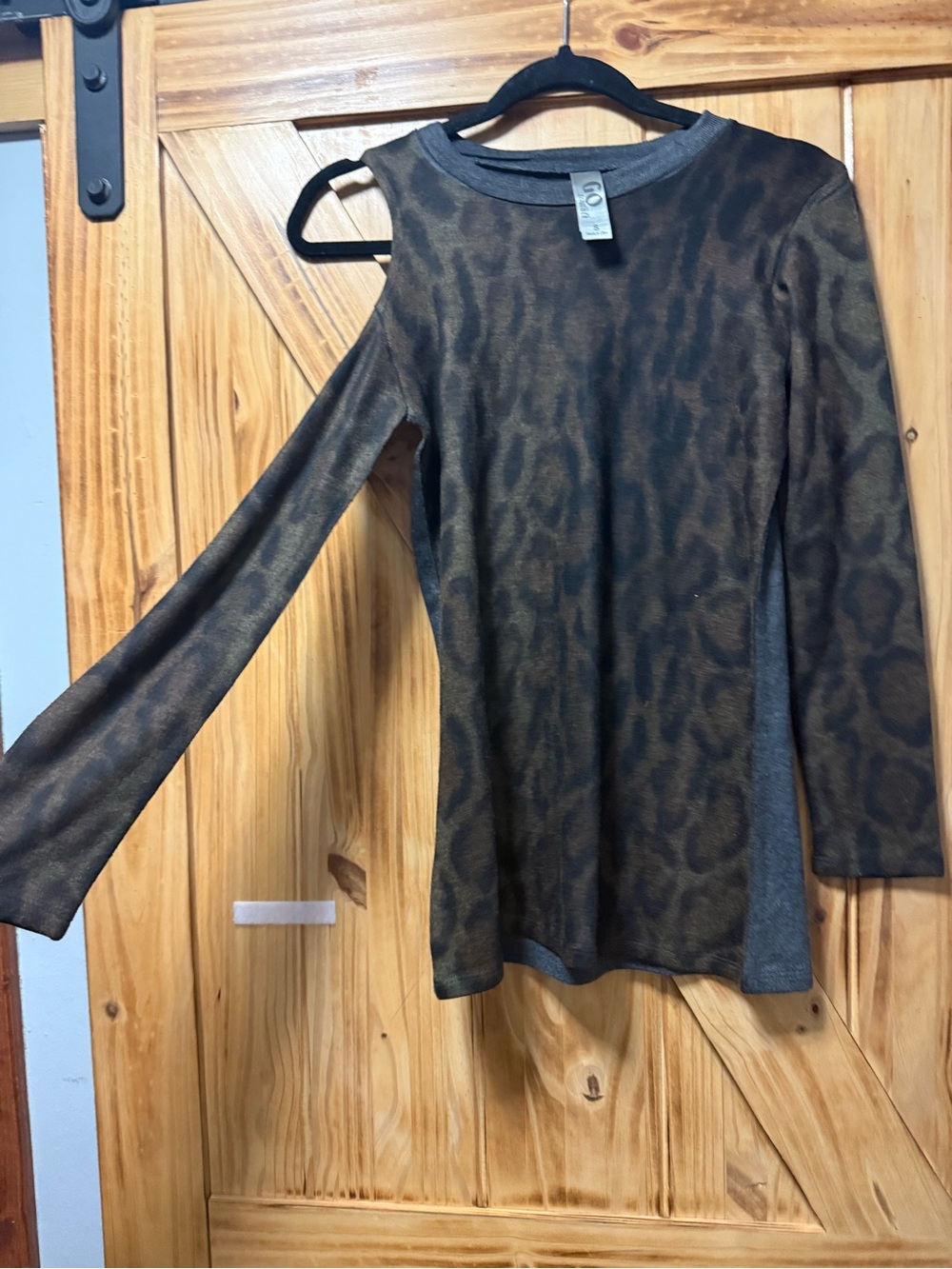 Go Couture Leopard Print Long Sleeve Top - Brown and Gray